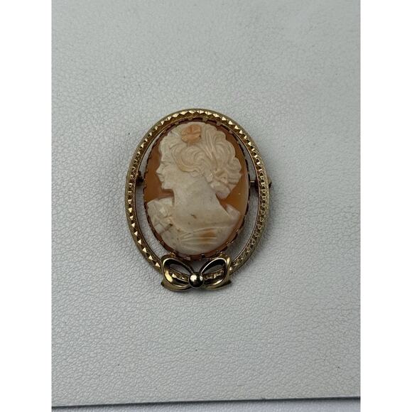 Vintage DE GF Gold Filled Shell Cameo Left Facing Brooch Bow - Picture 4 of 6